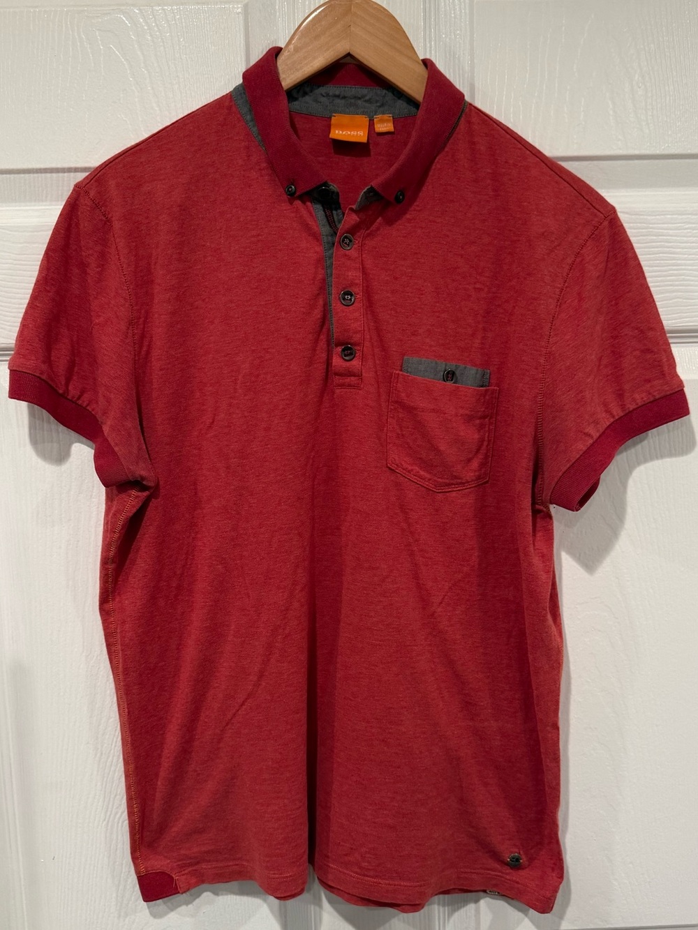 BOSS Orange Men M Regular Red Solid Short Sleeve Collared Button Pocket Polo O41